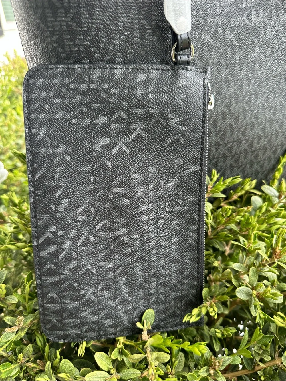 NWT Michael Kors “Haley” LG Signature Tote Logo Shoulder Bag
